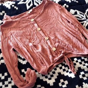 Free kisses top